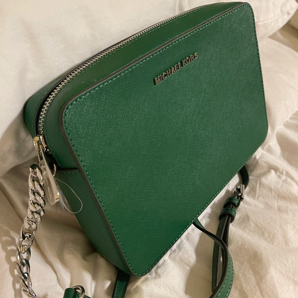 New *without* tags Michael Kors Jet Set 💚green💚